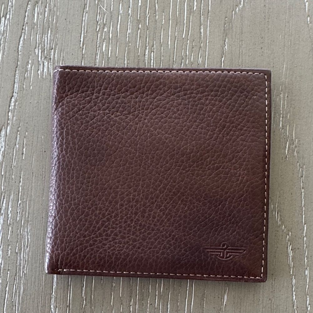 Dockers Men’s Brown Full Grain Leather Wallet Credit Cards Holder NWOT
